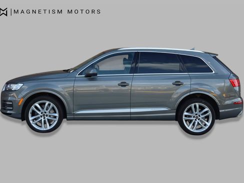 Used 2018 Audi Q7 3.0T Prestige AWD/4WD image 3