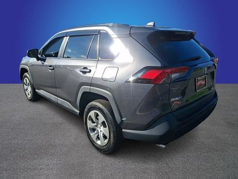 Used 2021 Toyota RAV4 LE FWD image 6