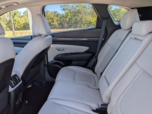 Used 2023 Hyundai Tucson Limited image 16