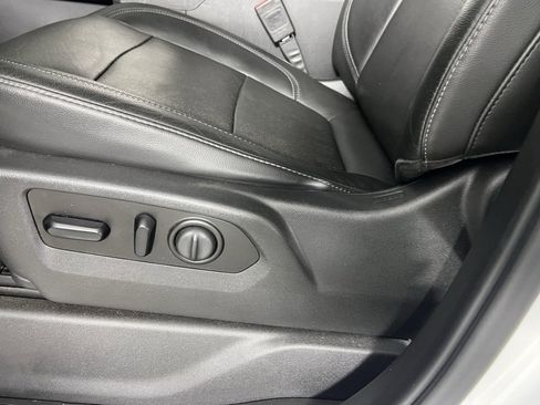 Used 2020 GMC Sierra 1500 SLT w/ SLT Premium Package image 23