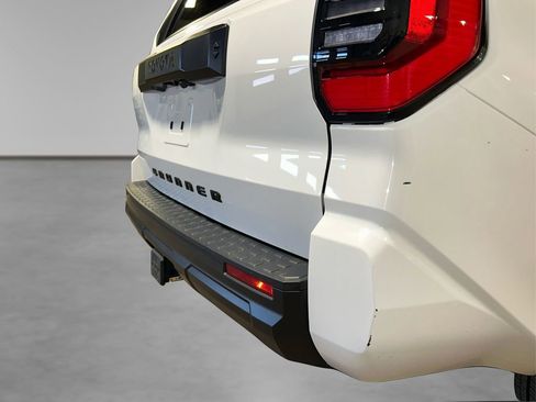 Used 2025 Toyota 4Runner SR5 image 17