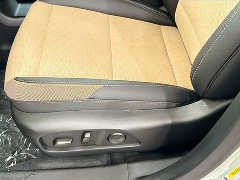 New 2026 Chevrolet Equinox ACTIV w/ Safety and Technology Package AWD/4WD image 20