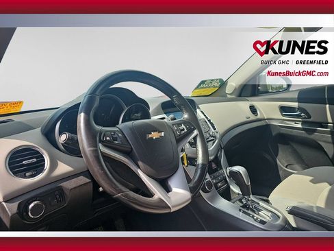 Used 2014 Chevrolet Cruze LT FWD image 16