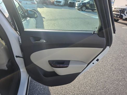 Used 2015 Buick Verano Leather image 8