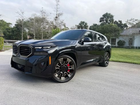Used 2024 BMW XM Sport Utility 4D image 3