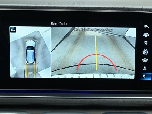 Used 2023 Mercedes-Benz GLE 450 4MATIC w/ AMG Line Exterior image 36