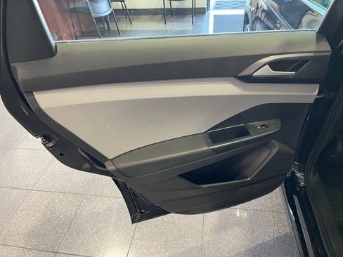 Used 2022 Volkswagen Taos S image 28