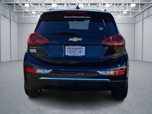 Certified 2020 Chevrolet Bolt Premier w/ Infotainment Package image 6
