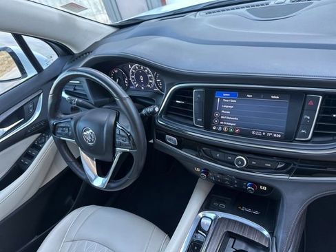 Used 2022 Buick Enclave Avenir w/ Avenir Technology Package image 12
