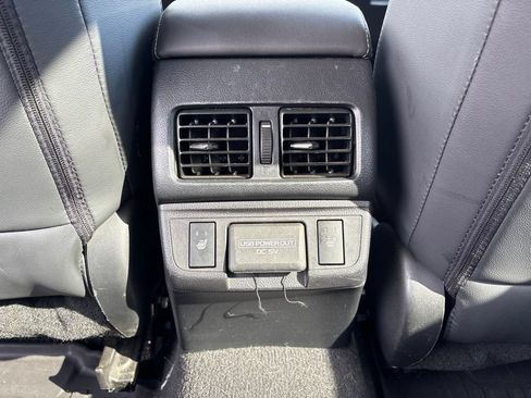 Used 2018 Subaru Outback 2.5i Limited AWD/4WD image 17