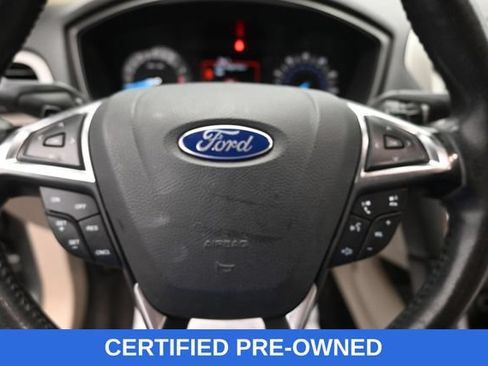 Used 2017 Ford Fusion SE FWD image 19