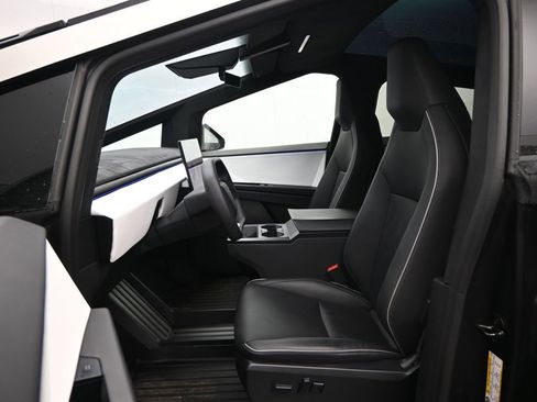 Used 2024 Tesla Cybertruck Cyberbeast AWD/4WD image 19