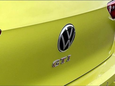 Used 2022 Volkswagen GTI Autobahn image 29