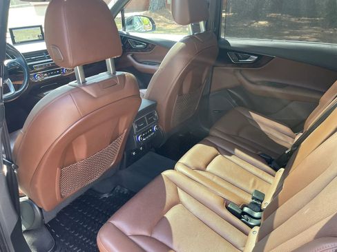 Used 2018 Audi Q7 3.0T Prestige image 12
