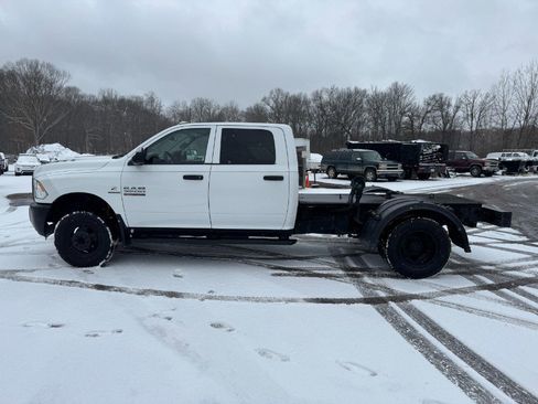 Used 2016 RAM 3500 ST image 2