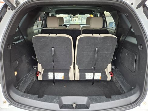 Used 2018 Ford Explorer XLT w/ Equipment Group 202A image 11