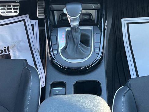 Used 2024 Kia Forte GT-Line w/ GT-Line Premium Package image 16