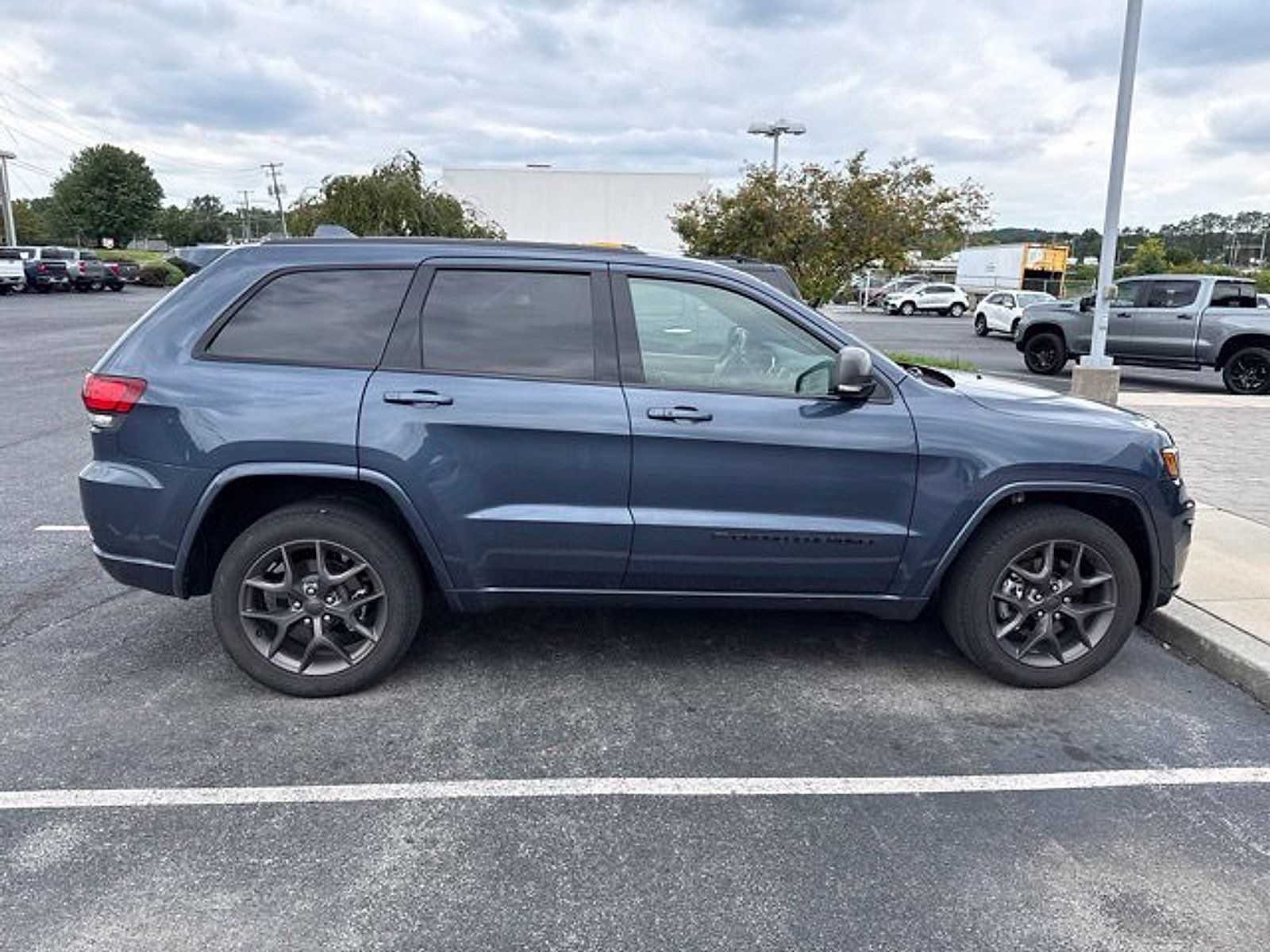 Used 2021 Jeep Grand Cherokee Limited w/ Quick Order Package 28K 80th AWD/4WD image 5