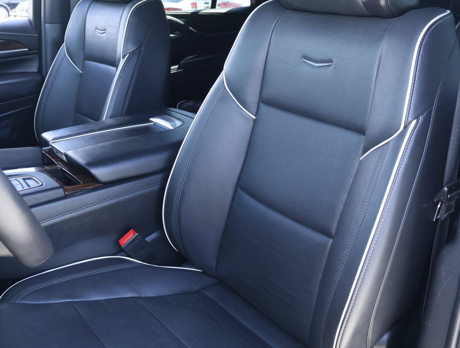 Certified 2023 Cadillac Escalade Premium Luxury RWD image 17