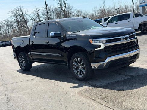 Used 2023 Chevrolet Silverado 1500 LT image 2