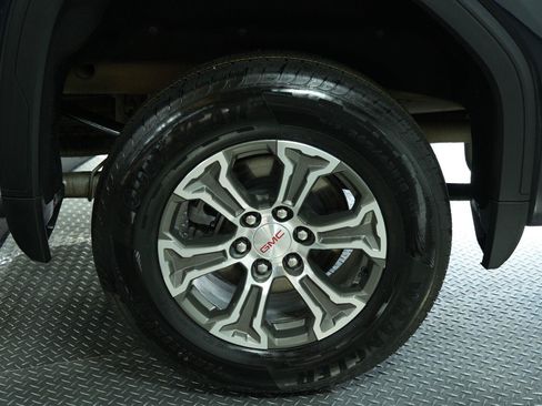 Used 2025 GMC Sierra 1500 SLT AWD/4WD image 28