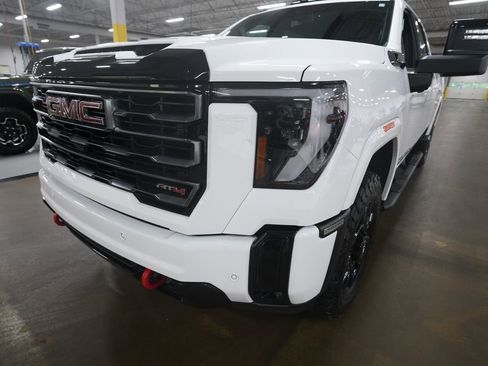 Used 2025 GMC Sierra 2500 AT4 w/ AT4 Preferred Package AWD/4WD image 21