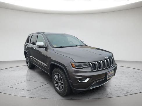 Used 2017 Jeep Grand Cherokee Limited w/ Luxury Group II AWD/4WD image 11