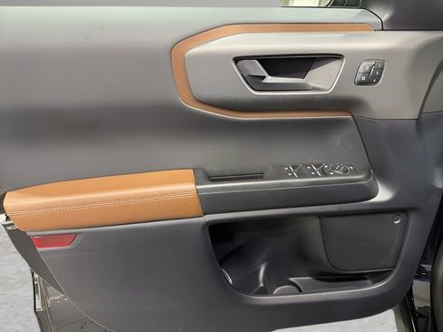 Used 2025 Ford Bronco Sport Outer Banks image 9