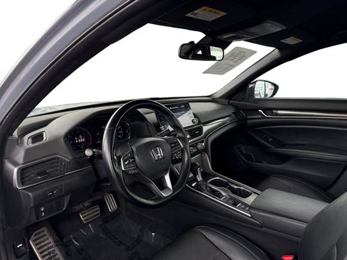 Used 2022 Honda Accord Sport image 9