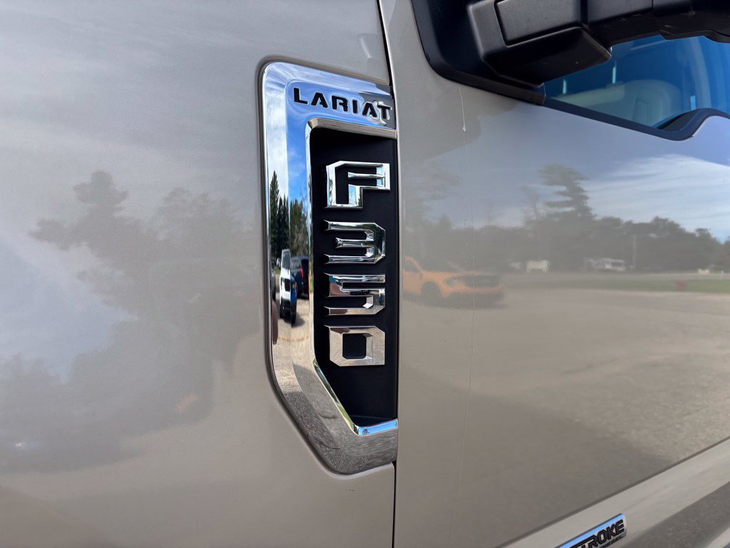 Used 2017 Ford F350 Lariat w/ Lariat Ultimate Package AWD/4WD image 9