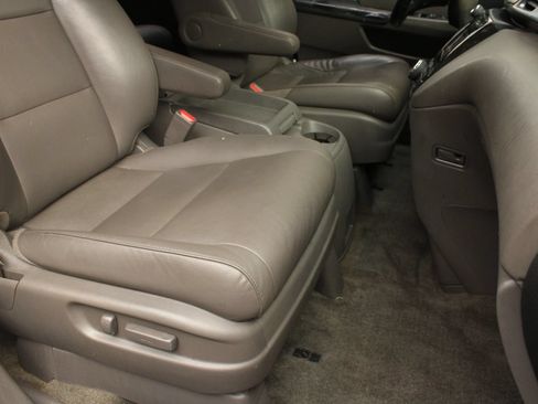 Used 2014 Honda Odyssey Touring image 29