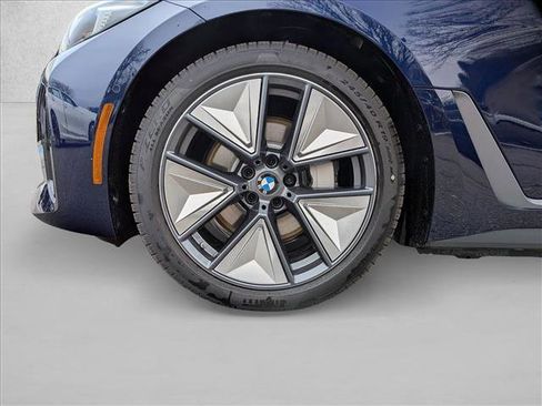 New 2026 BMW i4 xDrive40i image 10