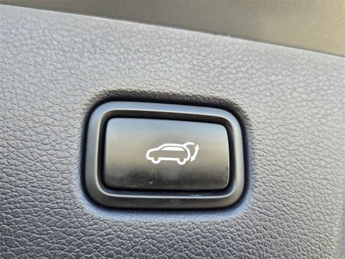 Certified 2022 Hyundai Palisade Limited image 16