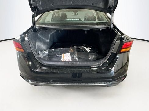 New 2026 Nissan Altima 2.5 SV w/ SV Special Edition Package AWD/4WD image 8