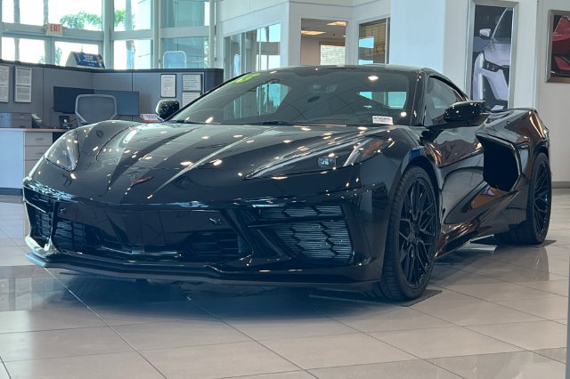 Used 2023 Chevrolet Corvette Stingray Preferred Cpe w/ Z51 Performance Package RWD image 8