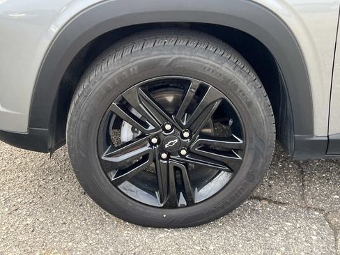 Used 2024 Chevrolet Trax ACTIV w/ Sunroof Package FWD image 25