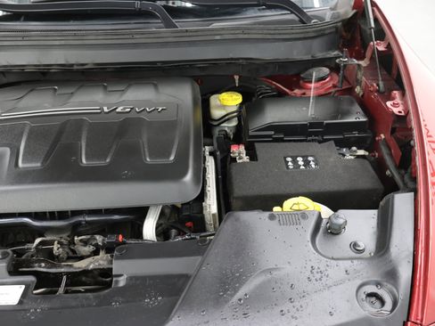 Used 2016 Jeep Cherokee Trailhawk w/ Comfort/Convenience Group image 17