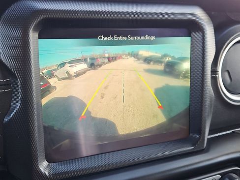 Used 2021 Jeep Wrangler Unlimited Sahara w/ Dual Top Group image 16