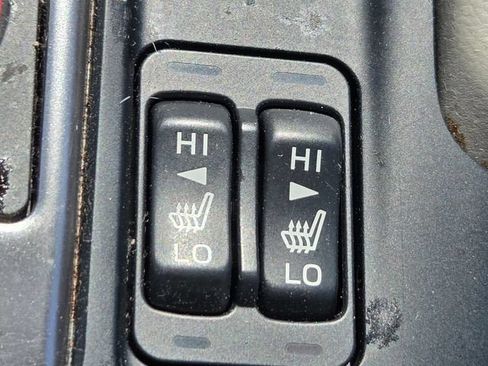 Used 2023 Subaru Forester Premium AWD/4WD image 24