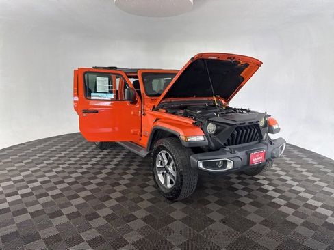 Used 2018 Jeep Wrangler Unlimited Sahara image 18