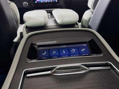 New 2026 Lincoln Navigator L Black Label AWD/4WD image 29