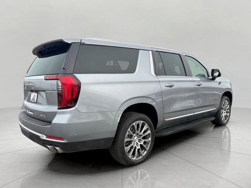 Certified 2025 GMC Yukon XL Denali image 8