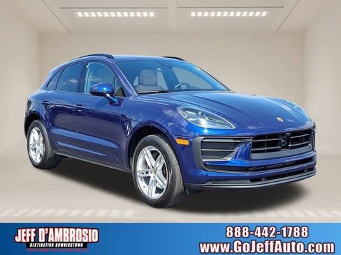 Used 2024 Porsche Macan image 1