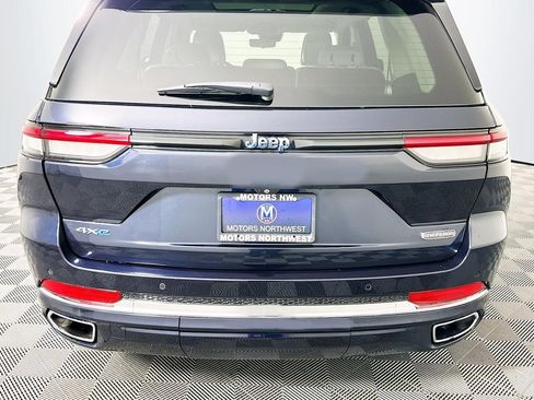 Used 2022 Jeep Grand Cherokee Overland w/ Advanced Protech Group III image 12