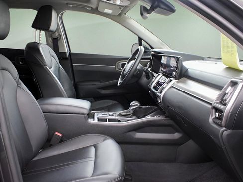 Used 2023 Kia Sorento EX w/ Panoramic Sunroof Package image 24