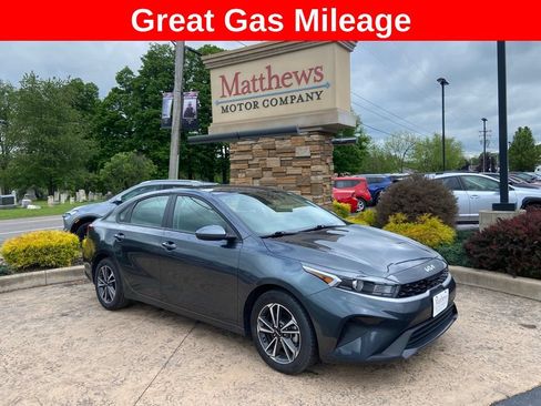 Used 2023 Kia Forte LXS FWD image 1