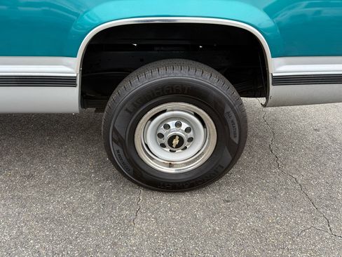 Used 1995 Chevrolet Silverado 2500 2WD Regular Cab image 27