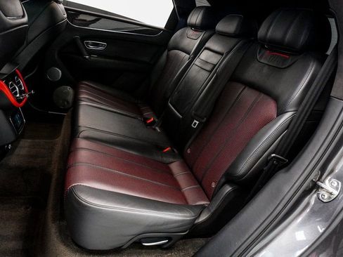 Used 2020 Bentley Bentayga image 9