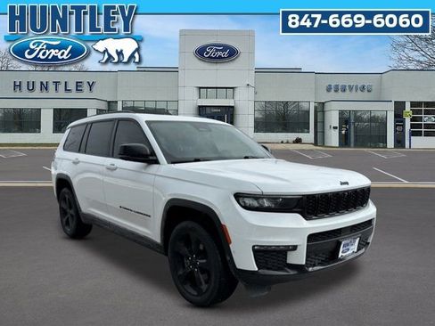 Used 2023 Jeep Grand Cherokee L Limited w/ Luxury Tech Group II image 4