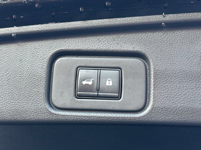 Certified 2025 Nissan Pathfinder SV AWD/4WD image 17